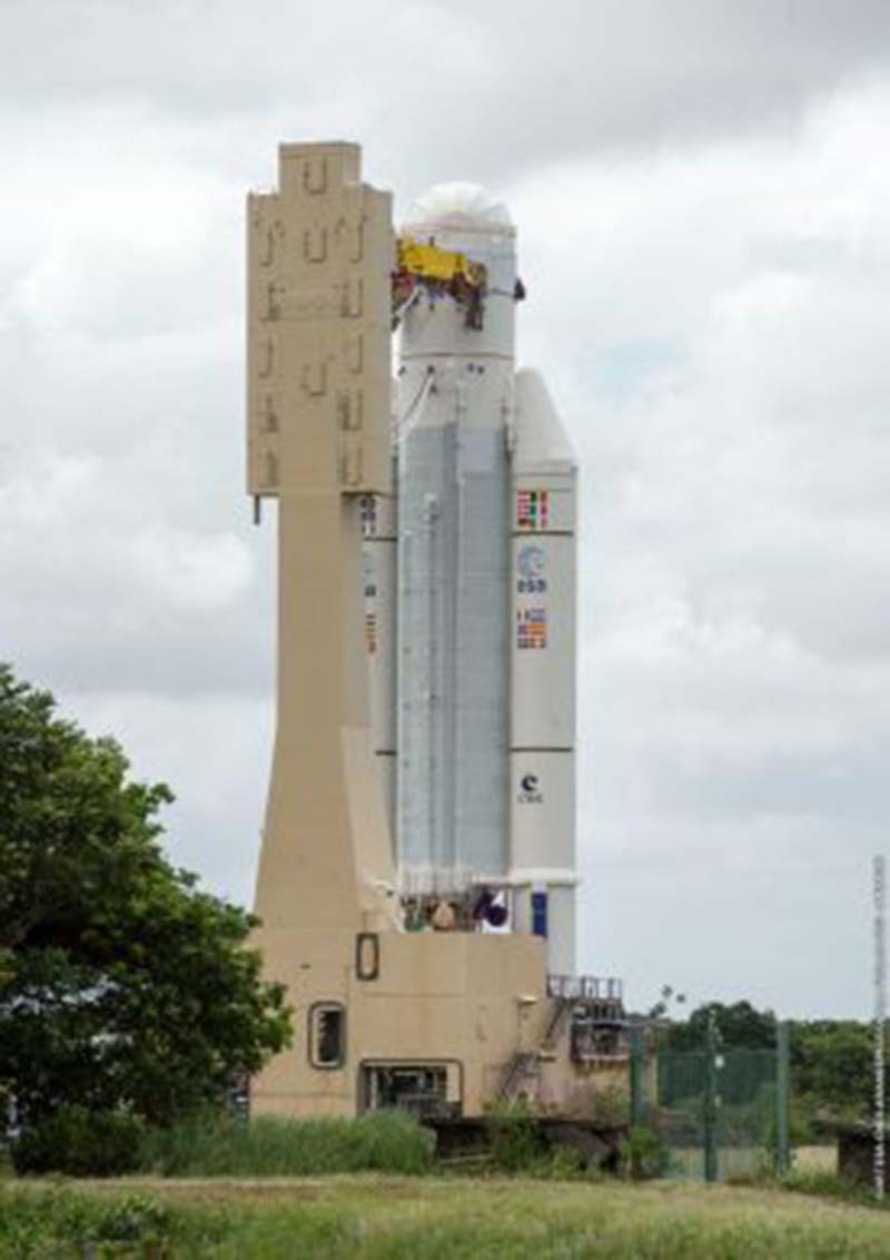 9 hari jelang peluncuran, Satelit T3S mulai ditempatkan di roket Ariane 5