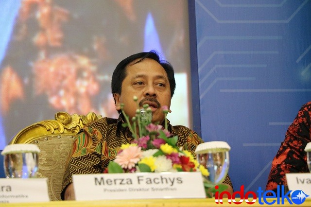 Presiden Direktur Smartfren Merza Fachys sedang memberikan paparan kepada peserta diskusi Indonesia LTE Conference 2018.