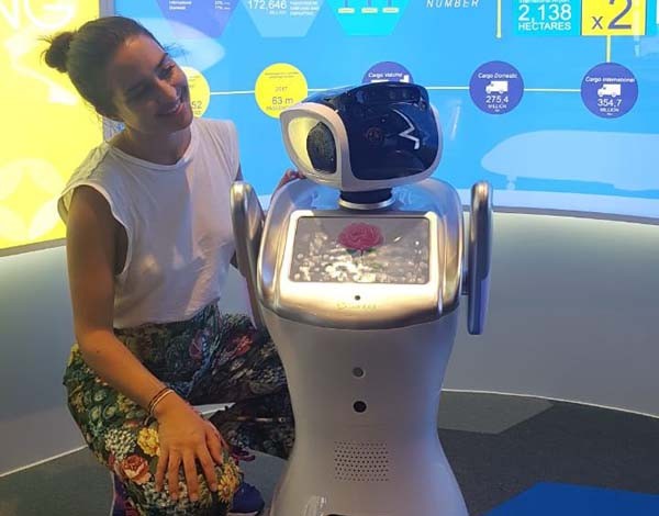 AP 2 bekali Airport Digital Lounge dengan robot DILO