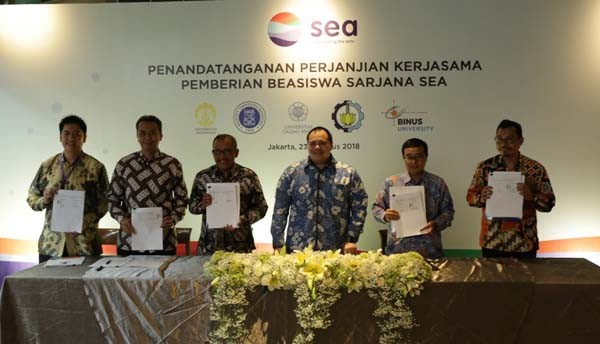 Sea Group berikan beasiswa ke 50 mahasiswa