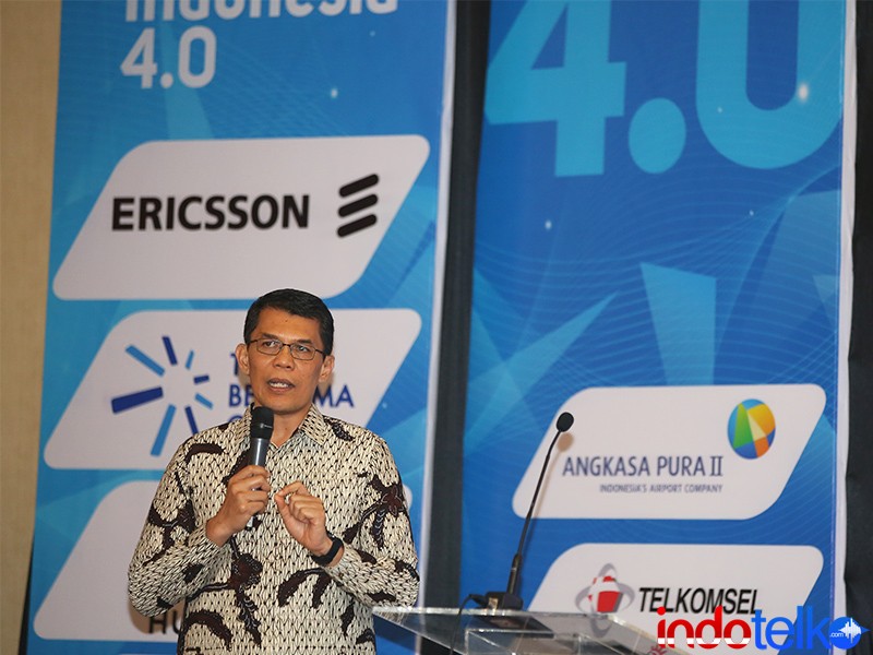 VP Network Solutions PT Ericsson Indonesia Bapak Ronni Nurmal