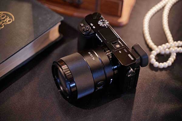 Sony tambah lini kamera Mirrorless APS-C