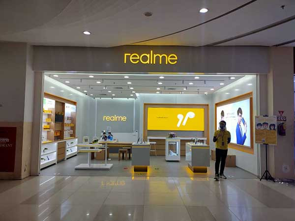 realme C55 NFC sukses sold out pada 10 menit pertama flash sale