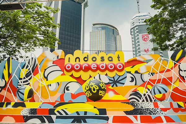 Hattrick, Indosat-Tri tunda lagi realisasi merger
