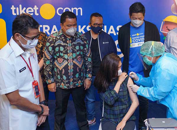 tiket.com buka sentra vaksinasi untuk peserta 18+ di DKI Jakarta