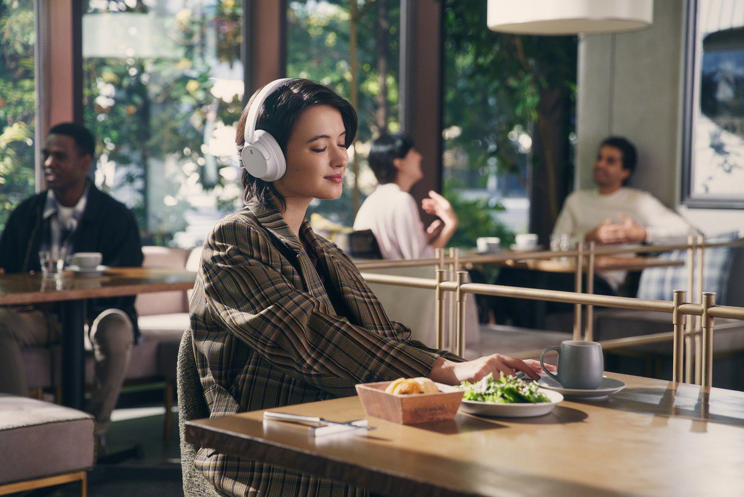 Sony luncurkan headphone nirkabel over-EarWH-CH720N dan On-EarWH-CH520