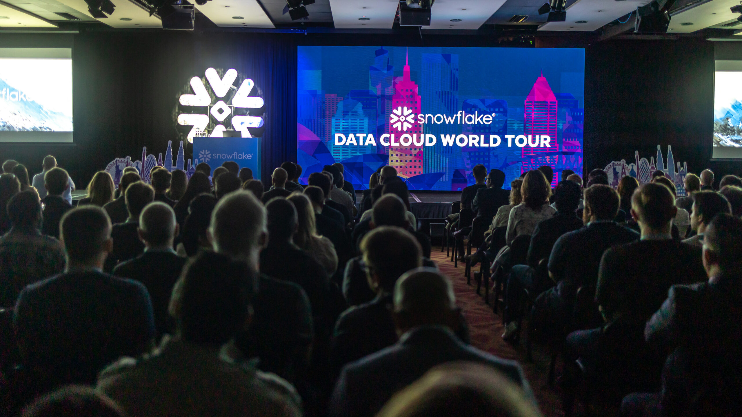 Snowflake undang praktisi teknologi dan AI di Indonesia di Data Cloud World Tour Jakarta