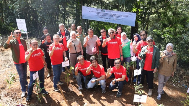 Infomedia tanam 1000 pohon di Taman Nasional Gunung Gede Pangrango