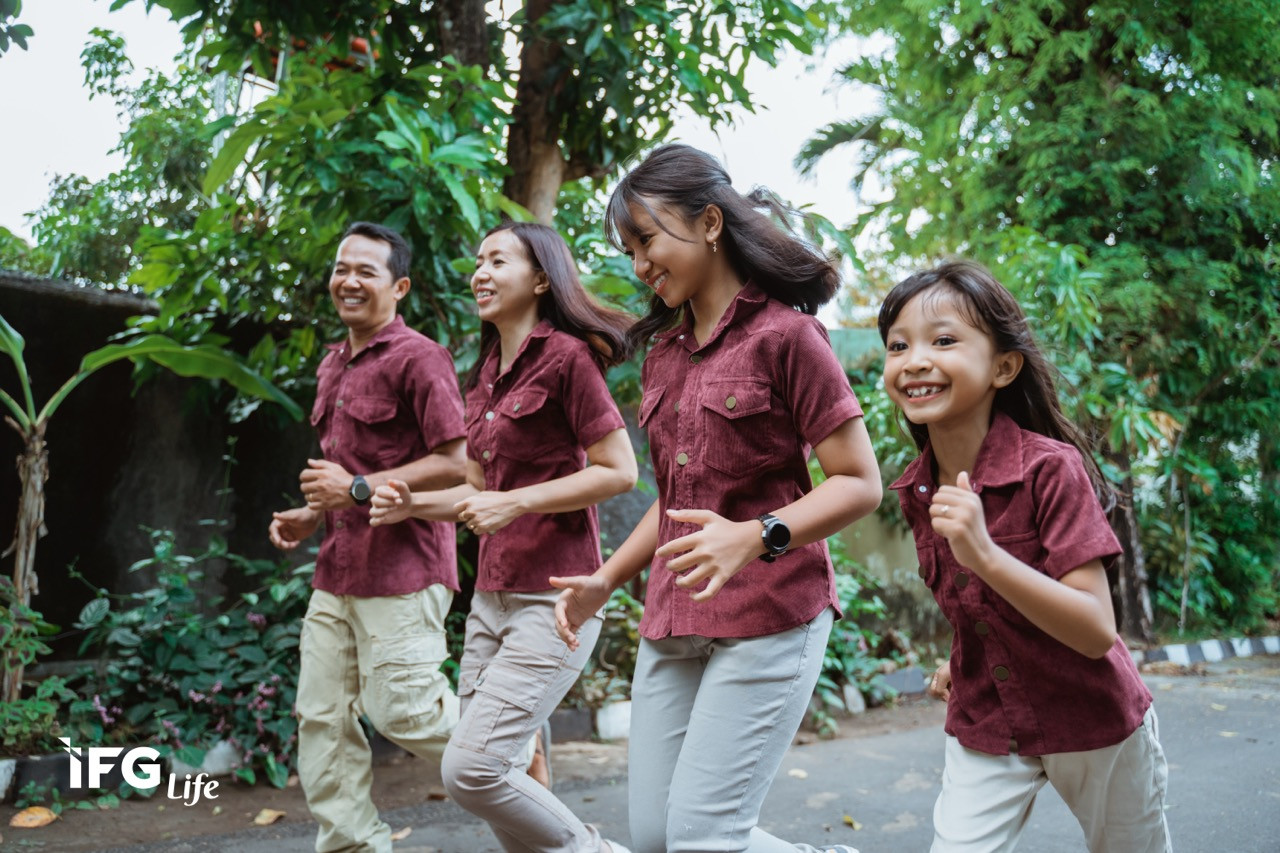 Tips Generasi Sandwich tetap stabil finansial ala IFG Life