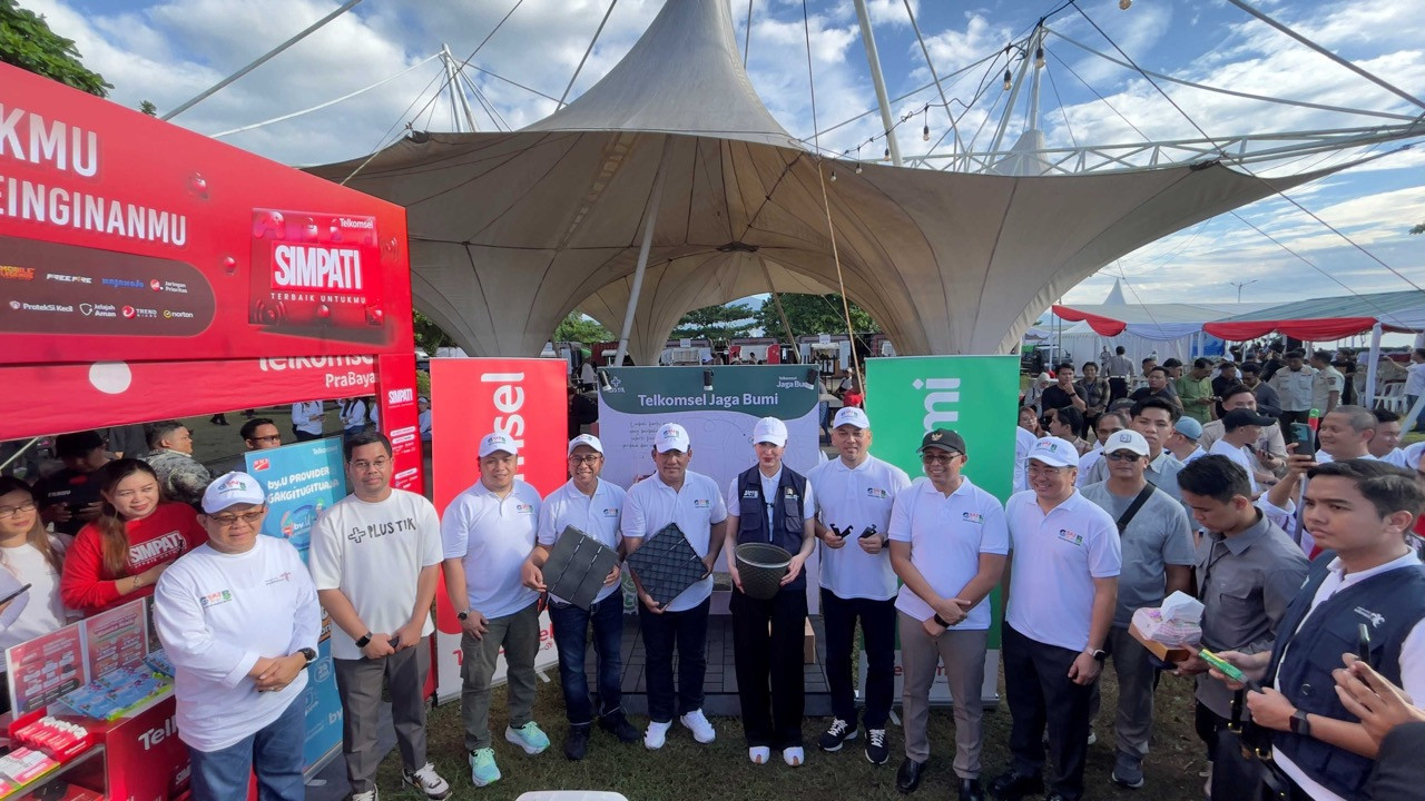 Telkomsel Jaga Bumi dukung gerakan wisata bersih di Tanjungpinang dan Manado