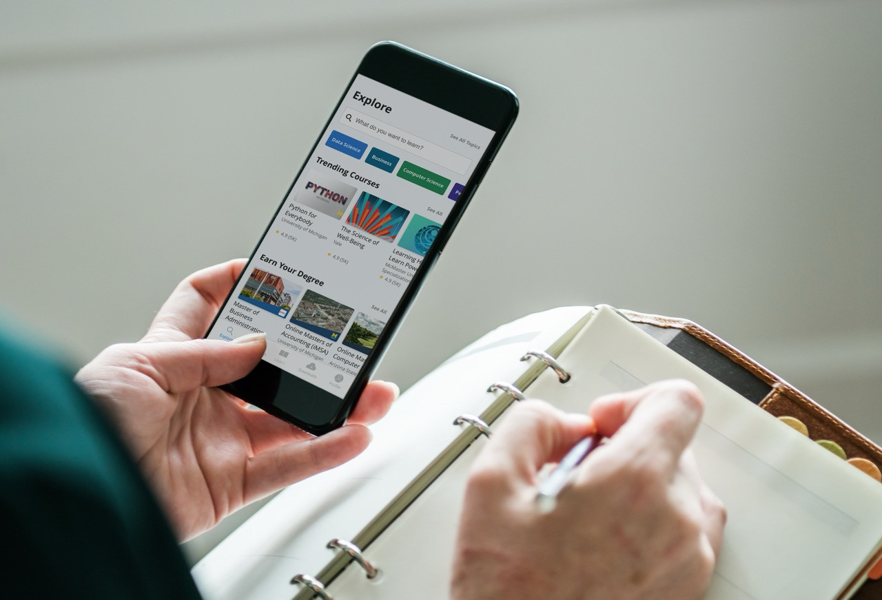 Coursera permudah akses pembelajaran, tebar diskon hingga 40%