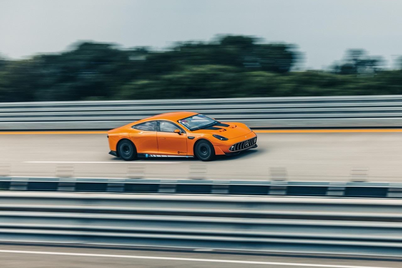 Michelin dan Mercedes-AMG keliling dunia, pecahkan rekor ketahanan mobil listrik