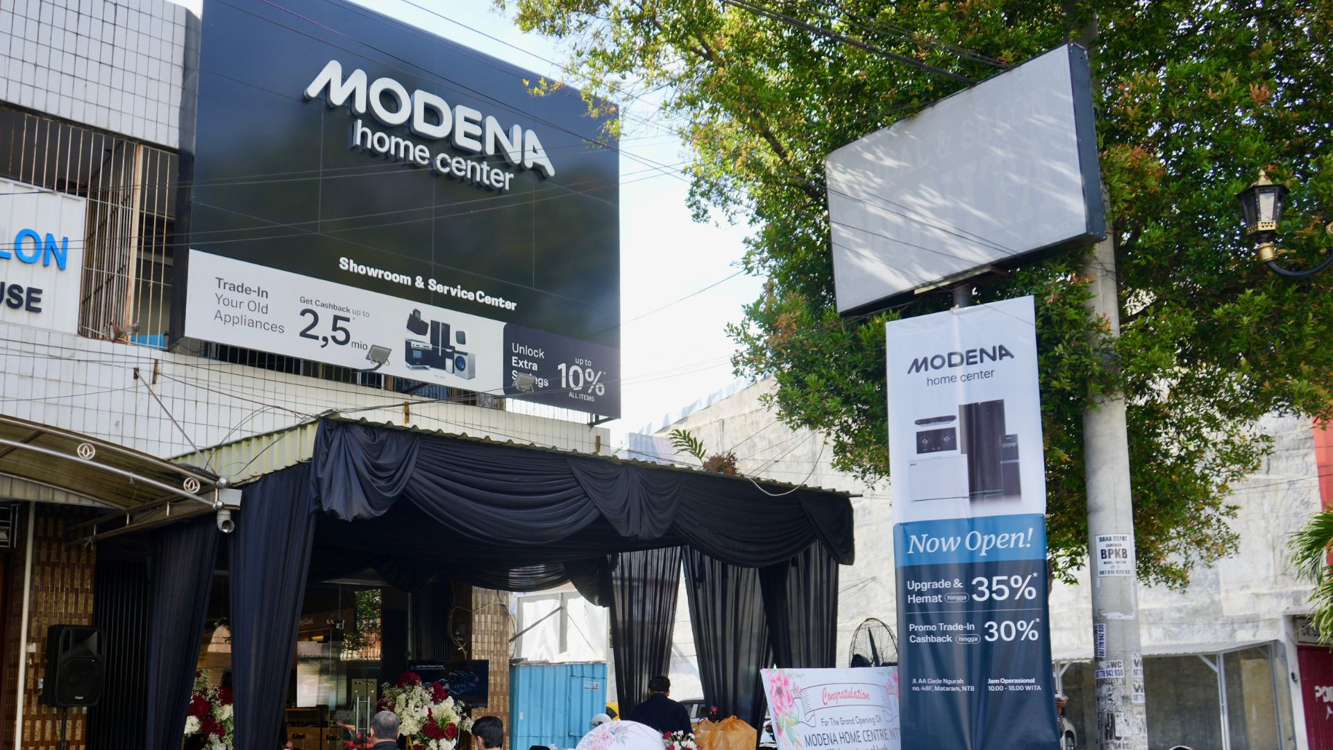 MODENA buka Home Center pertama di NTB