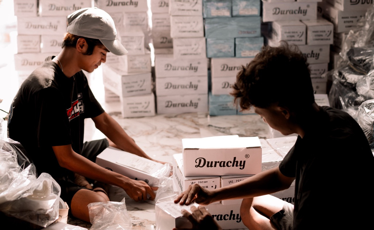 Durachy jadi UMKM sepatu lokal berkat Shopee