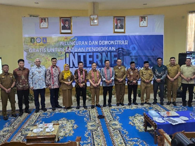 Surge dan Huawei luncurkan &quotDual-Location Smart Classroom"