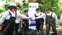 Telkom dan Pandawara gelar aksi River Clean Up di Sungai Cioray Bandung