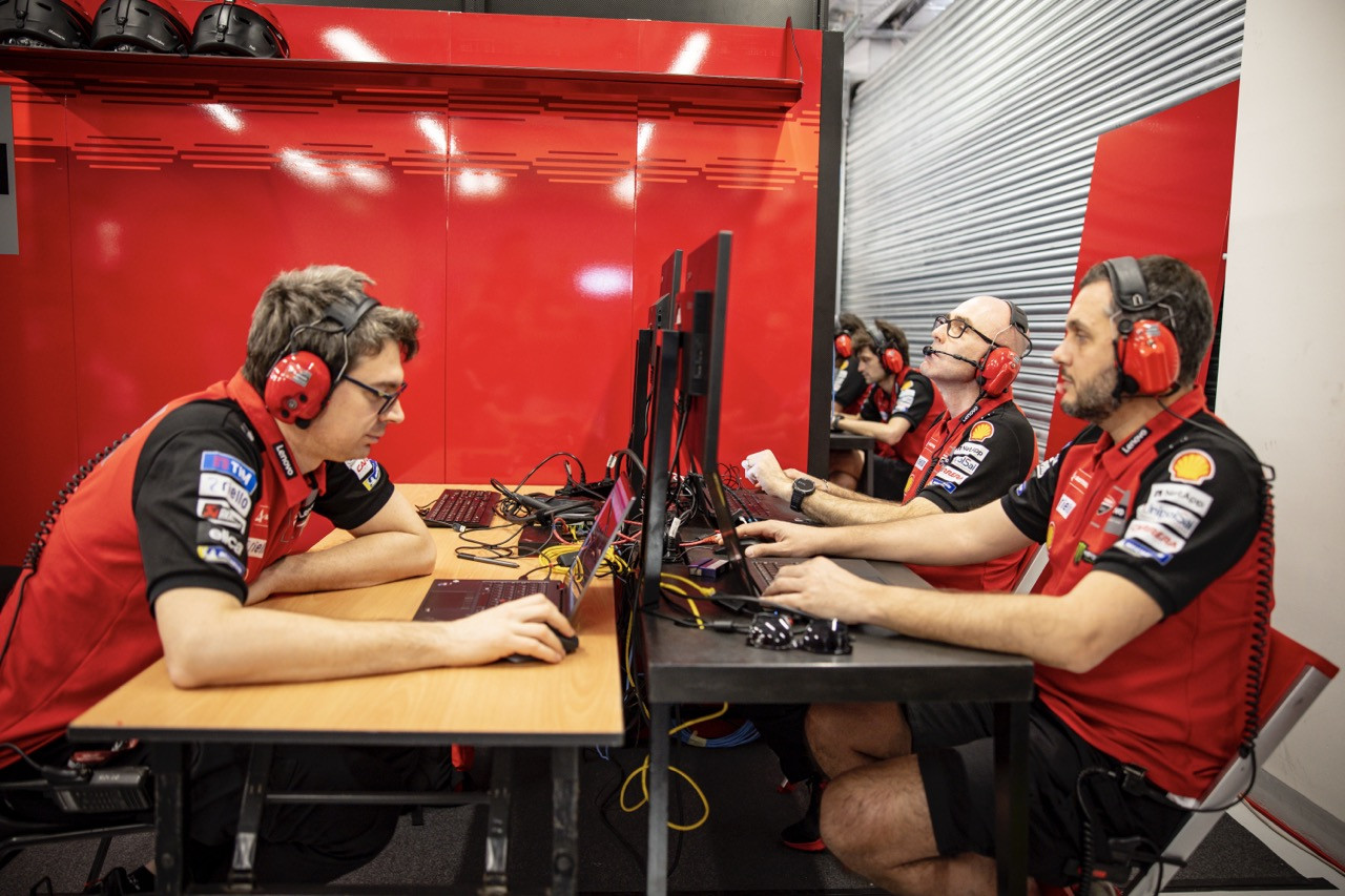 Lenovo dan Ducati Corse ubah data jadi keputusan strategis