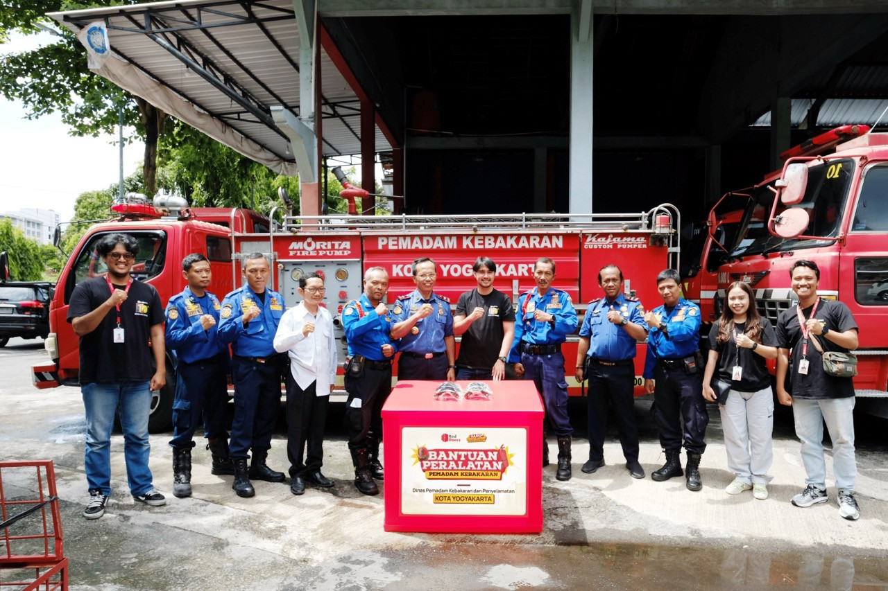 RedDoorz dan Damkar kolaborasi edukasi keselamatan di usaha properti