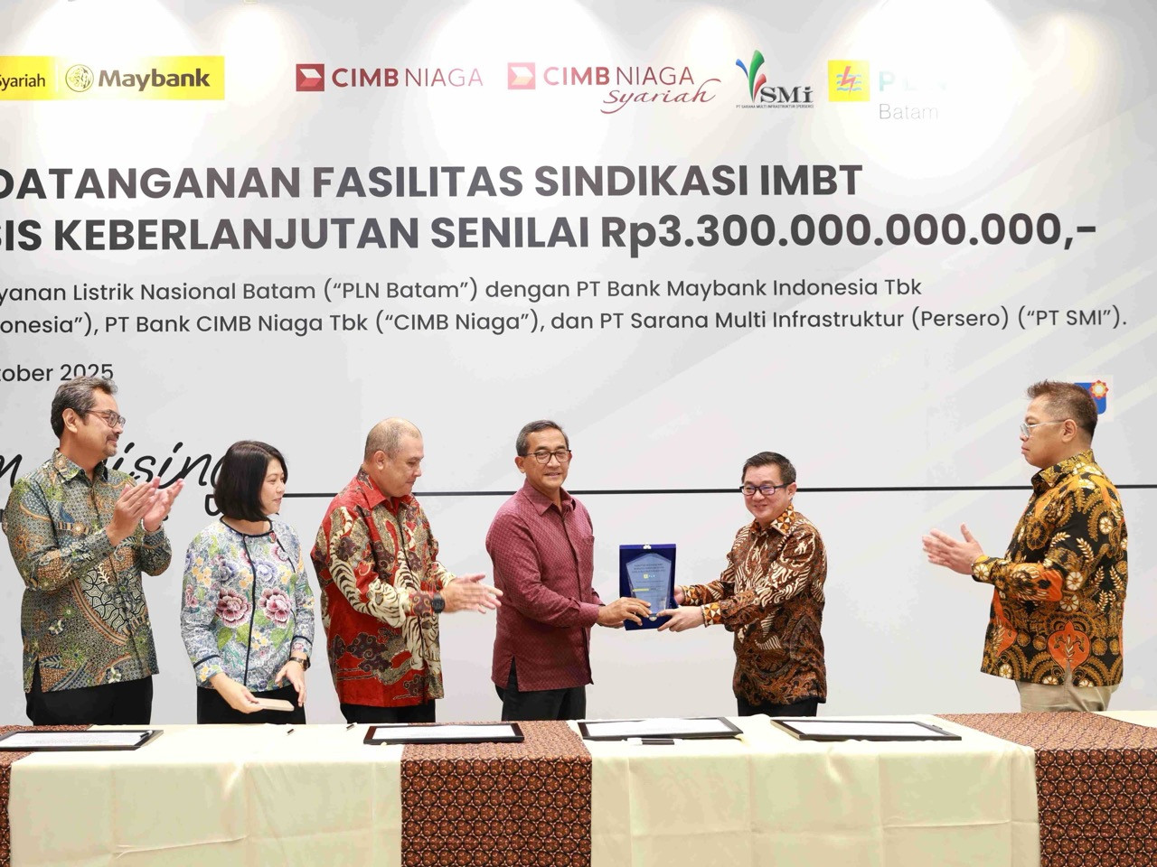 Maybank Indonesia dukung pembangunan PLTGU PLN Batam