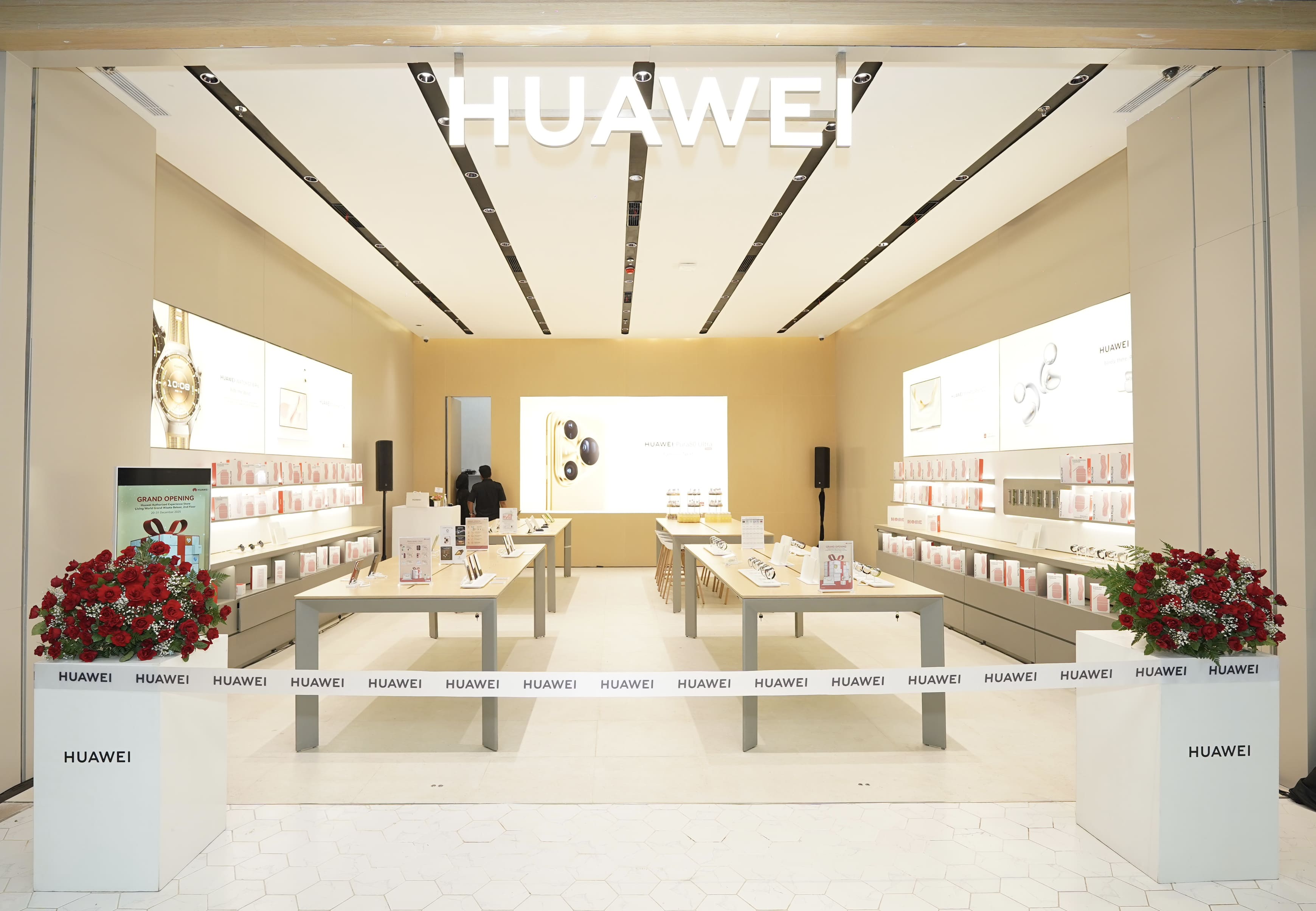 Huawei gaet Blibli buka dua experience store di Bekasi dan Cirebon