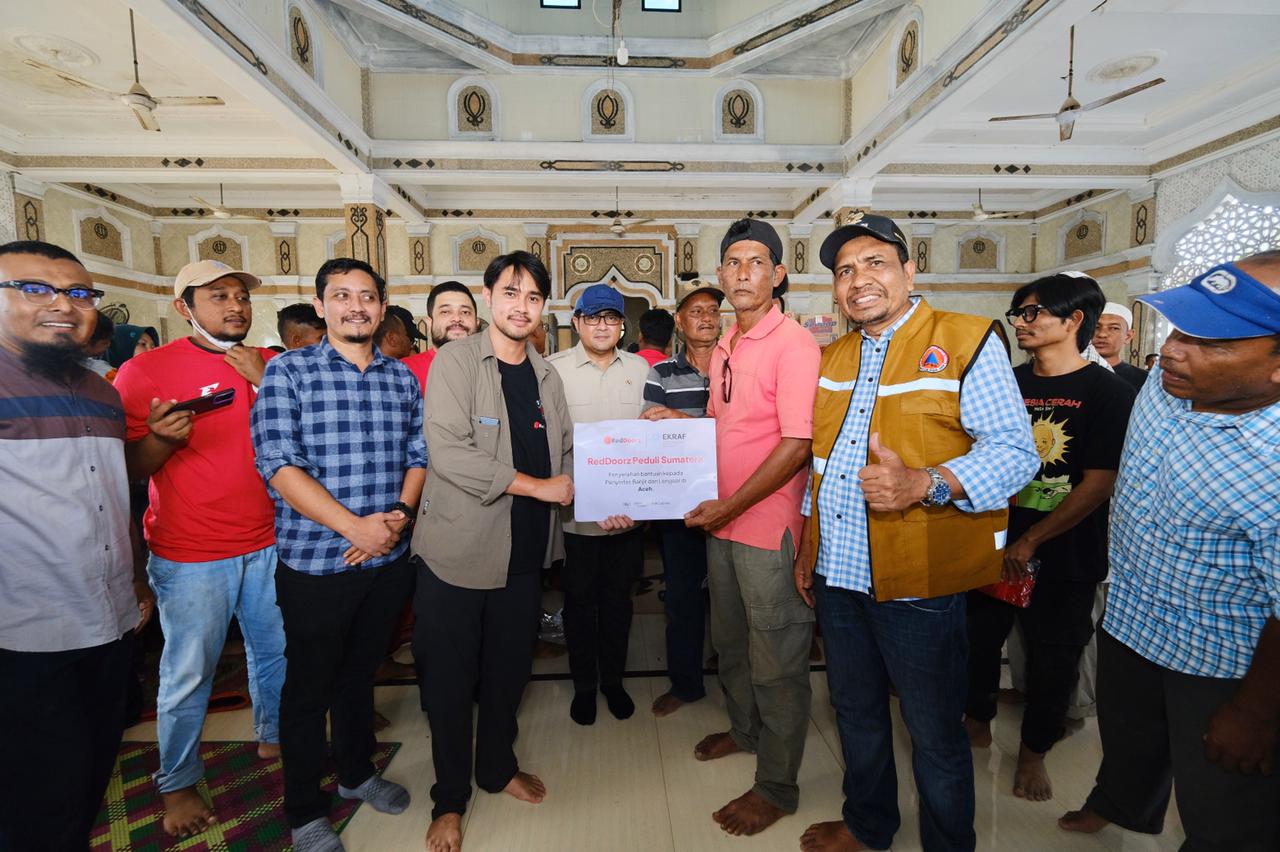 RedDoorz salurkan bantuan via Ekraf dan BAZNAS