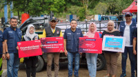 Telkomsel salurkan (lagi) bantuan CSR dan posko layanan di Padang