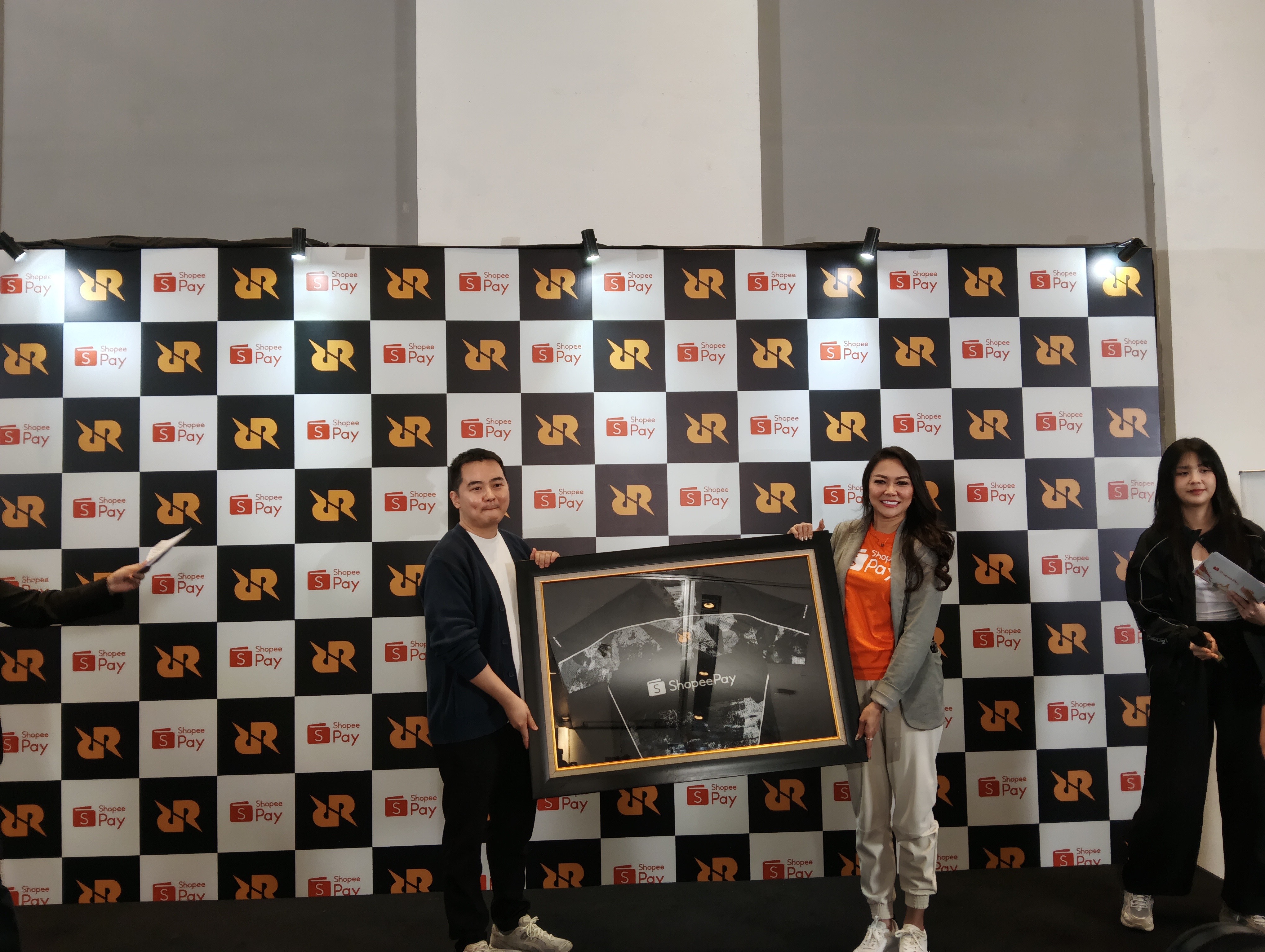 ShopeePay jadi sponsor RRQ di 2026