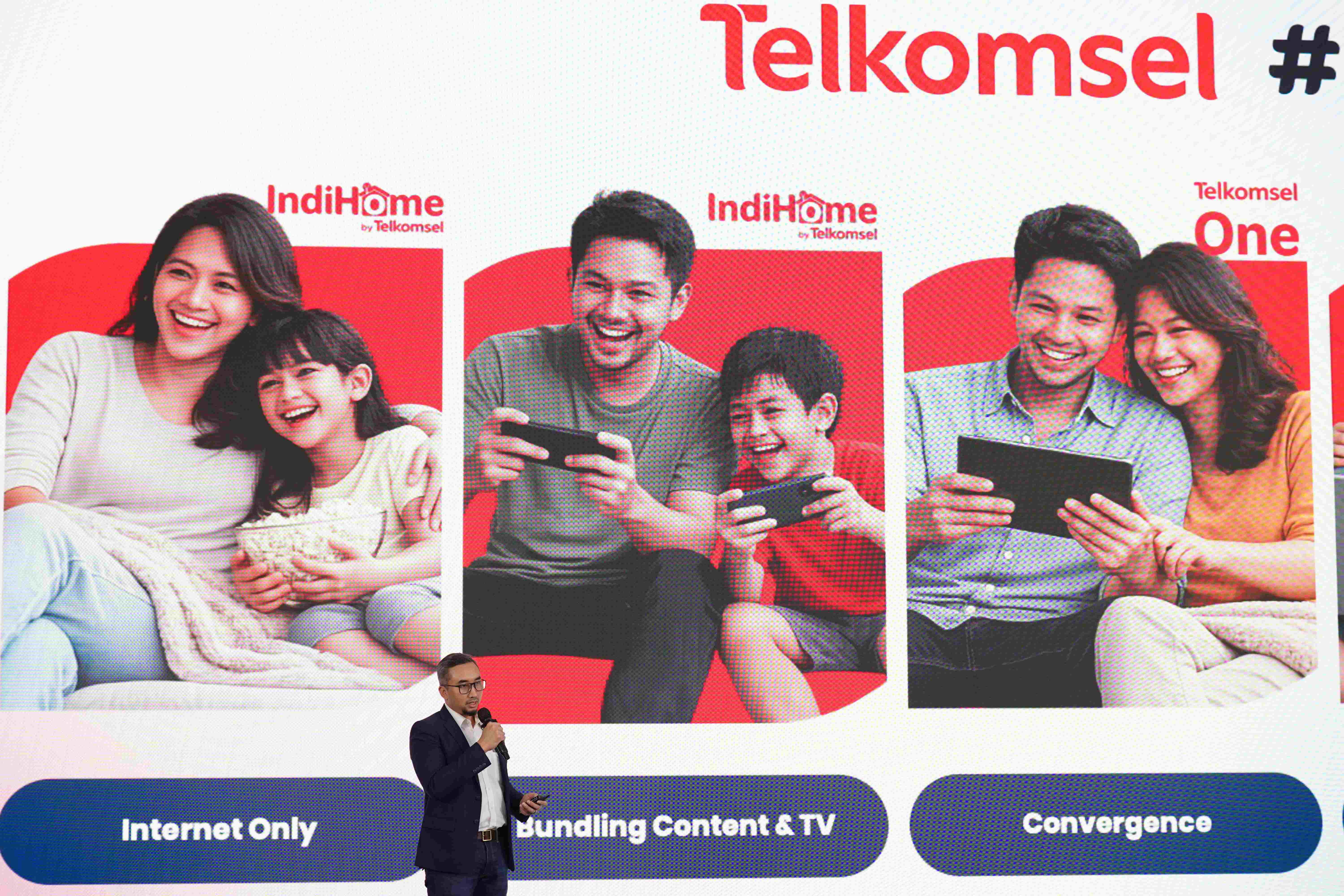 Telkomsel &amp Nuon hadirkan IndiHome Gamer Full 1:1 Speed