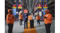 Shopee Super Awards 2025 hadirkan panggung apresiasi ke rumah pemenang