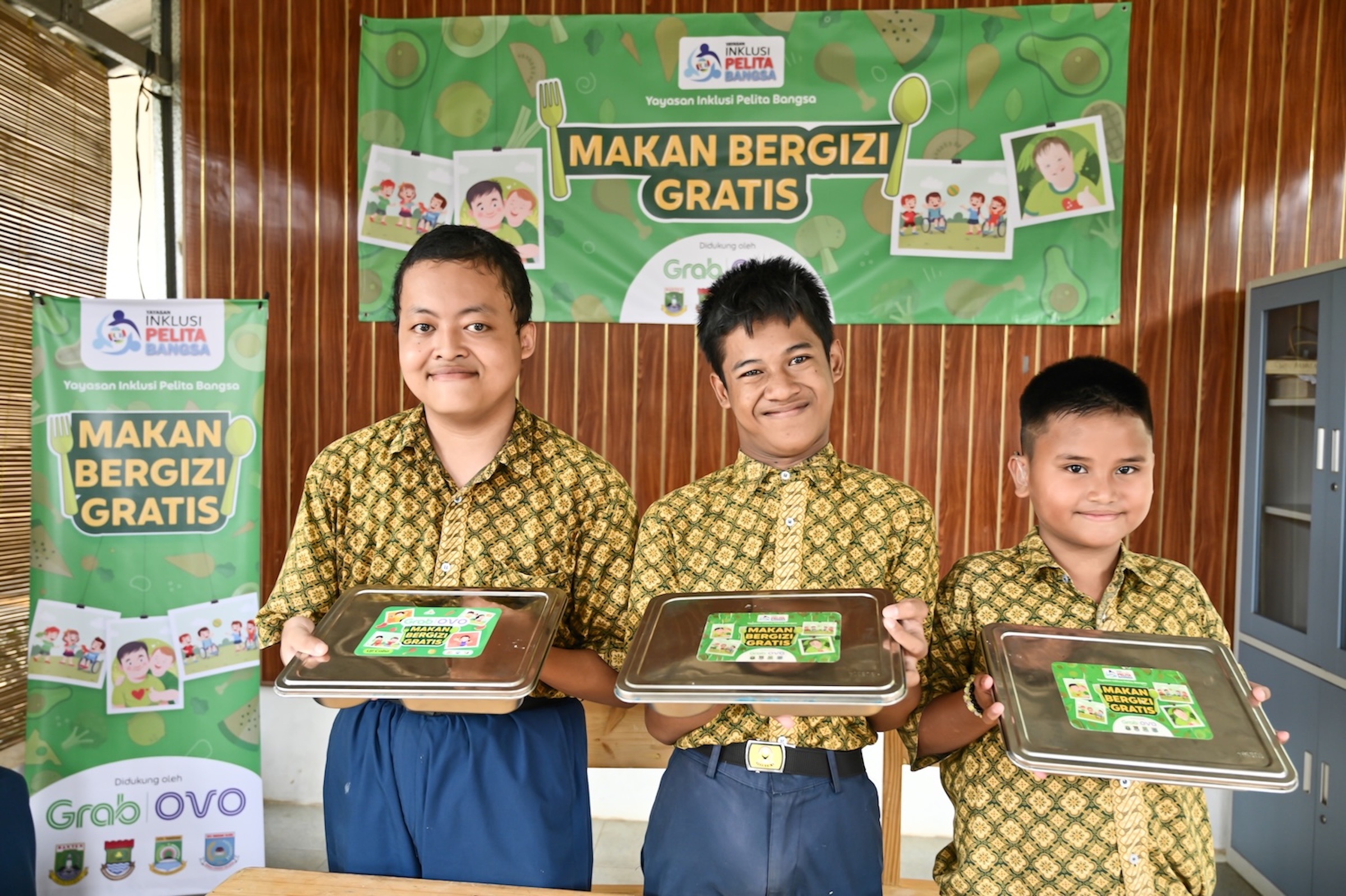Grab &amp OVO dorong Program MBG swasta berbasis teknologi