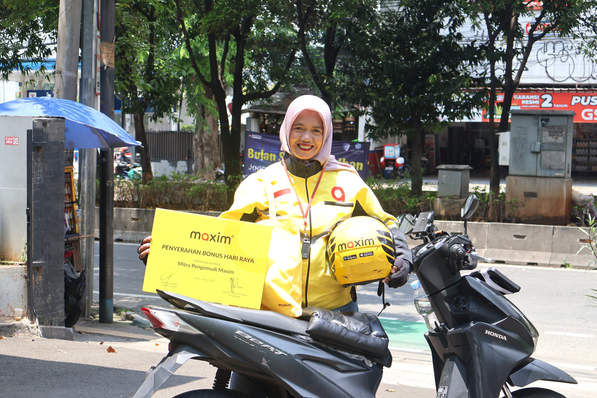 Maxim salurkan BHR ke puluhan ribu mitra driver