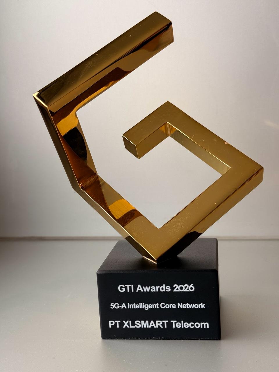 XLSMART sabet dua penghargaan Global di MWC 2026