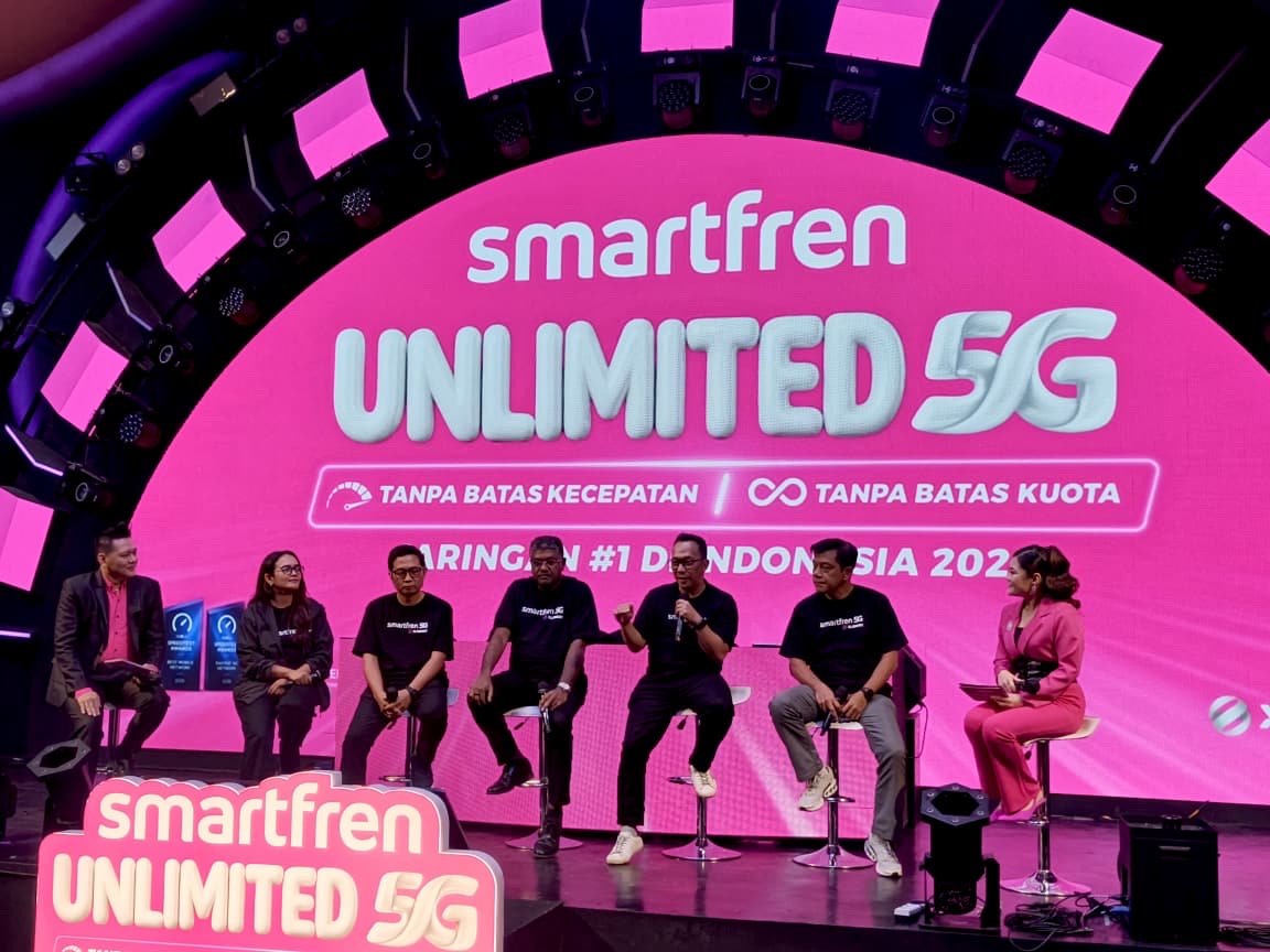 SMARTFREN genjot 5G dan experience di Surabaya