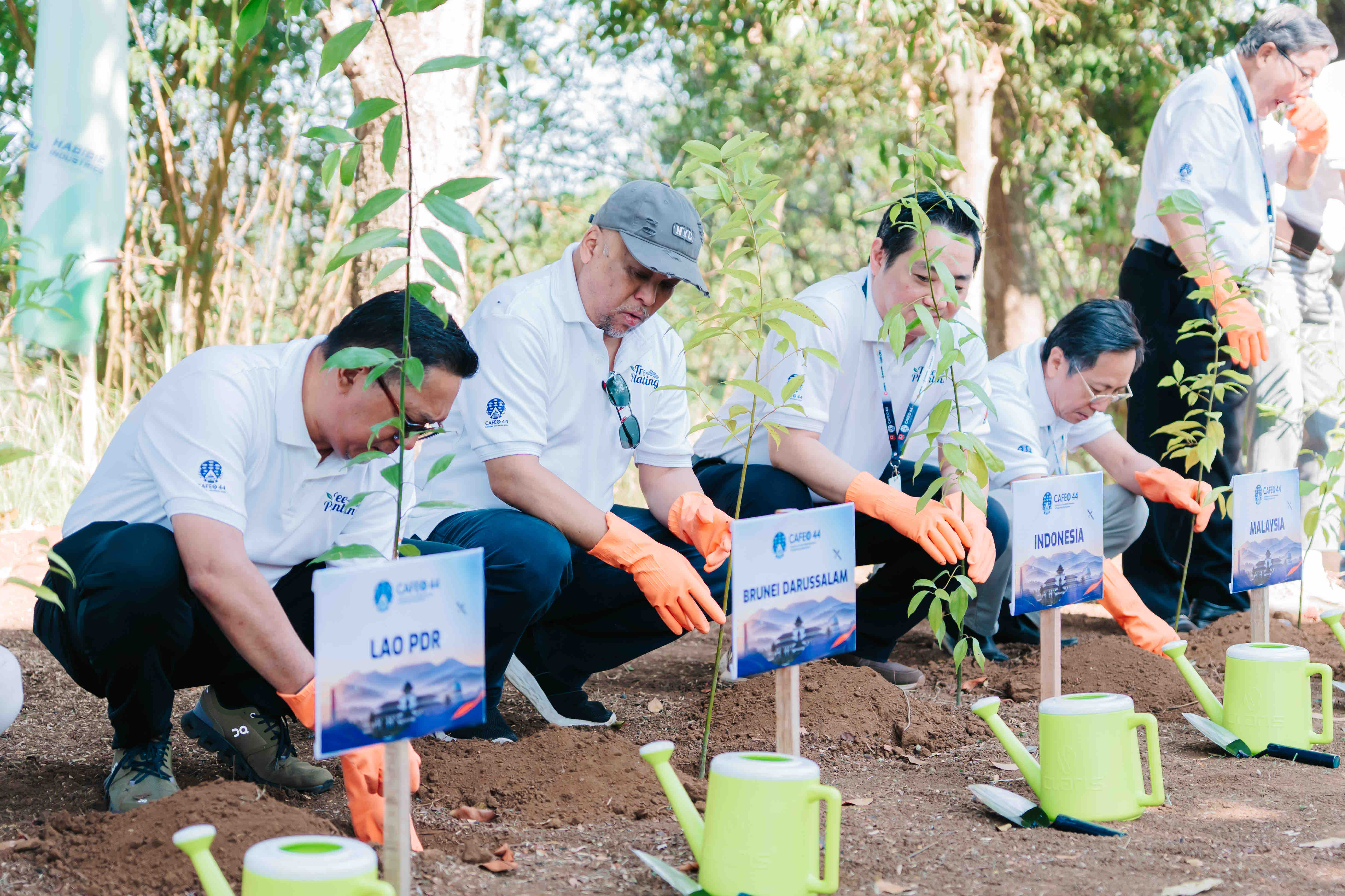 CAFEO 44 Bandung bahas Energi Bersih, Data Center hingga Kota Berkelanjutan