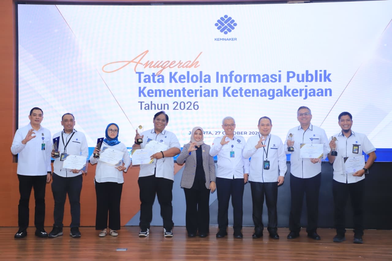 Kemnaker beri penghargaan pengelola informasi publik dan media sosial