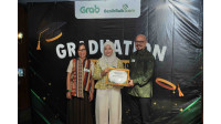 11 penerima GrabScholar lulus tepat waktu, mayoritas raih Cum Laude