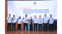 Kemnaker beri penghargaan pengelola informasi publik dan media sosial