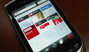 Smoother downloading with Opera Mini for J2ME and BlackBerry